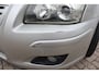 Toyota Avensis Wagon 1.8 VVTi Luna Business AUTOMAAT CLIMA TREKHAAK NAVI LM