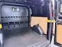 Ford Transit Custom 320 2.0TDCI 170PK Automaat L2H1 Dubbele Cabine 2X Schuifdeur Adap.Cruise 5-Persoons Leder+Verwarmd Trekhaak Navi Camera Pdc Apple Carplay/Android Auto Limited DC Euro 6 Lmv 18" Sidebars Betonplex Vloer Wandbetimmering Lane Assist 3.200KG Trekgewicht