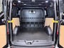 Ford Transit Custom 320 2.0TDCI 170PK Automaat L2H1 Dubbele Cabine 2X Schuifdeur Adap.Cruise 5-Persoons Leder+Verwarmd Trekhaak Navi Camera Pdc Apple Carplay/Android Auto Limited DC Euro 6 Lmv 18" Sidebars Betonplex Vloer Wandbetimmering Lane Assist 3.200KG Trekgewicht