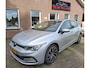 Volkswagen Golf 1.0 eTSI Life Business. Dealer onderhouden. O.a. carplay, adap. cruise, pdc, etc. Prijs rijklaar incl garantie.
