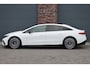 Mercedes-Benz EQS 500 4MATIC AMG Line 108 kWh | Luchtvering | Distronic+ | Hyperscreen | Achterasbesturing | Nekverwarming | Stoelventilatie | Massage | MBUX Tablet | Burmester | Vlakkenverwarming |