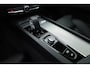 Volvo XC60 2.0 T8 Plug-in hybrid AWD Ultimate Dark | Pano | Trekhaak | HUD | Pilot Assist | Bliss | Leder | H&K | 360cam | Stoel- Stuurverw.