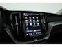 Volvo XC60 2.0 T8 Plug-in hybrid AWD Ultimate Dark | Pano | Trekhaak | HUD | Pilot Assist | Bliss | Leder | H&K | 360cam | Stoel- Stuurverw.