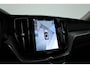 Volvo XC60 2.0 T8 Plug-in hybrid AWD Ultimate Dark | Pano | Trekhaak | HUD | Pilot Assist | Bliss | Leder | H&K | 360cam | Stoel- Stuurverw.