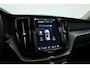 Volvo XC60 2.0 T8 Plug-in hybrid AWD Ultimate Dark | Pano | Trekhaak | HUD | Pilot Assist | Bliss | Leder | H&K | 360cam | Stoel- Stuurverw.
