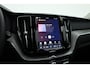 Volvo XC60 2.0 T8 Plug-in hybrid AWD Ultimate Dark | Pano | Trekhaak | HUD | Pilot Assist | Bliss | Leder | H&K | 360cam | Stoel- Stuurverw.