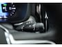 Volvo XC60 2.0 T8 Plug-in hybrid AWD Ultimate Dark | Pano | Trekhaak | HUD | Pilot Assist | Bliss | Leder | H&K | 360cam | Stoel- Stuurverw.