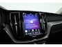 Volvo XC60 2.0 T8 Plug-in hybrid AWD Ultimate Dark | Pano | Trekhaak | HUD | Pilot Assist | Bliss | Leder | H&K | 360cam | Stoel- Stuurverw.