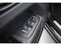 Volvo XC60 2.0 T8 Plug-in hybrid AWD Ultimate Dark | Pano | Trekhaak | HUD | Pilot Assist | Bliss | Leder | H&K | 360cam | Stoel- Stuurverw.