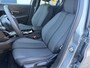 Peugeot 208 1.2 Hybrid 110 e-DCS6 Allure | Parkeercamera | Cruise Control | Apple Carplay & Android Auto | Climate Control |
