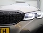 BMW 3-Serie Touring M340i xDrive High Executive | Apple Carplay / Android Auto | Panoramadak | Stuurverwarming | Stoelverwarming Voor en Achter | Harman Kardon | Head-up Display | Trekhaak |