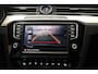 Volkswagen Passat 1.4 TSI GTE Highline [ Panoramadak Camera Stoelverwarming ]