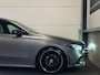 Mercedes-Benz A-klasse 180 AMG Pano, Cruise Control, Apple Carplay, Elek Stoelen, Sfeerverlichting, Multibeam, Burmester, Keyless