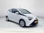Toyota Aygo 1.0 VVT-i x-play | 5 deurs | Carplay | Navigatie | Parkeercamera | Leder stuurwiel |