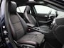 Mercedes-Benz GLA 180 Business Solution AMG | Panoramadak | Achteruitrijcamera | Parkeersensoren | Stoelverwarming | Lichtmetalen Velgen | Trekhaak |