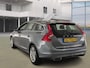 Volvo V60 2.4 D6 Twin Engine Momentum NAVI PSENSOR CRUISE TREKHAAK 2 X SLEUTELS