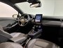 Renault Clio 145PK E-Tech Full Hybrid Techno Automaat | Digital Cockpit | 9,3" Navi | Climate Control | Apple CarPlay/Android Auto | Camera | Cruise Control | Armsteun | Lichtmetalen Velgen Hoogglans Zwart |