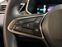 Renault Clio 145PK E-Tech Full Hybrid Techno Automaat | Digital Cockpit | 9,3" Navi | Climate Control | Apple CarPlay/Android Auto | Camera | Cruise Control | Armsteun | Lichtmetalen Velgen Hoogglans Zwart |