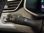 Renault Clio 145PK E-Tech Full Hybrid Techno Automaat | Digital Cockpit | 9,3" Navi | Climate Control | Apple CarPlay/Android Auto | Camera | Cruise Control | Armsteun | Lichtmetalen Velgen Hoogglans Zwart |