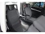Toyota ProAce Electric LONG EXTRA RANGE DYNAMIC 75KWH 8-PERSOONS ROLSTOELAUTO VERLAAGD-INBOUW-OPRIJPLAAT 2x SCHUIFDEUR