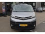Toyota ProAce Electric LONG EXTRA RANGE DYNAMIC 75KWH 8-PERSOONS ROLSTOELAUTO VERLAAGD-INBOUW-OPRIJPLAAT 2x SCHUIFDEUR