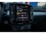 Volvo XC40 1.5 T3 Momentum | Achteruitrijcamera | Cruise control | Vooruitverwarming | Parkeersensoren Voor/Achter | elektrisch verstelbare spiegles | Achteruitrijcamera | Buitenspiegels elektrisch inklapbaar | Cruise control