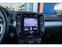 Volvo XC40 1.5 T3 Momentum | Achteruitrijcamera | Cruise control | Vooruitverwarming | Parkeersensoren Voor/Achter | elektrisch verstelbare spiegles | Achteruitrijcamera | Buitenspiegels elektrisch inklapbaar | Cruise control