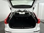 Volvo V60 B3 Momentum Advantage | Parkeercamera | Stoel- en Stuurverwarming | Cruise control | Trekhaak