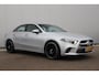 Mercedes-Benz A-klasse 200 Business Solution Automaat Half Leder Full LED Sportstoelen Widescreen Carplay Android Navigatie Achteruitrijcamera Clima Cruise 19 inch AMG Look Velgen Nieuwe Banden! Stoelverwarming