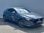 Mazda 3 Hatchback Luxury edition / All-seasons / Navi / Cruise / Climate