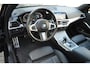 BMW 3-Serie Touring 330i Plus-Edition M pakket Pano M-sport Leder