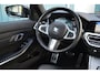 BMW 3-Serie Touring 330i Plus-Edition M pakket Pano M-sport Leder