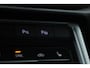 Volkswagen T-Roc 1.5 TSI 150pk DSG | Afn. Trekhaak | Navi | Apple CarPlay | PDC V+A | Stoelverw. | LED | Adapt. Cruise