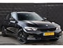 BMW 3-Serie Touring 330e PHEV | Elek. Trekhaak | Camera | Stoelverwarming | LED | Navigatie