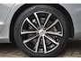 Volvo V60 T6 Plug-in hybrid AWD Plus Dark | Trekhaak | Verwarmbare voorstoelen achterbank en stuurwiel | 360 graden camera | Premium audio by Harman Kardon | Apple carplay/Android auto