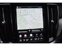 Volvo V60 T6 Plug-in hybrid AWD Plus Dark | Trekhaak | Verwarmbare voorstoelen achterbank en stuurwiel | 360 graden camera | Premium audio by Harman Kardon | Apple carplay/Android auto