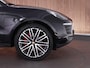 Porsche Macan S 3.0 340pk |Techart sportuitlaat|panoramadak|luchtvering|Apple Carplay|Bose|adaptief onderstel|sportstoelen 18-voudig|elektrische achterklep|21"|