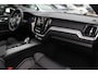Volvo XC60 2.0 T6 Plug-in hybrid AWD Ultimate Black Edition R-Design / SoH 96,4% / Panoramadak / 360Camera / Leder / Harman Kardon / Keyless / 19'' / Sfeerverlichting / Stoel+Stuurverwarming / Dodehoek / DAB / ACC