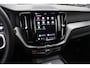 Volvo XC60 2.0 T6 Plug-in hybrid AWD Ultimate Black Edition R-Design / SoH 96,4% / Panoramadak / 360Camera / Leder / Harman Kardon / Keyless / 19'' / Sfeerverlichting / Stoel+Stuurverwarming / Dodehoek / DAB / ACC