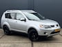 Mitsubishi Outlander 2.4 Intro Edition 2WD - APK TM 01-09-2027 - 2E EIGENAAR - TREKHAAK - ECC - CRUISE CONTROLE - LM VELGEN - DAKRAILS - EL. INKLAPBARE SPIEGELS - NAP - NL AUTO -