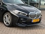 BMW 1-Serie 118i Business Edition /SFEERVERLICHTING/CAMERA/NAVI/NL-AUTO NAP!!