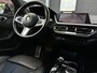 BMW 1-Serie 118i Business Edition /SFEERVERLICHTING/CAMERA/NAVI/NL-AUTO NAP!!