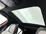 Peugeot e-2008 EV 136pk GT Pack 50 kWh Automaat | Schuif-/kanteldak | Trekhaak | Navigatie | Adaptieve Cruise Control | Camera | Stoelverwarming | Dodehoekdetectie | LED | 18"LMV |