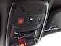Peugeot e-2008 EV 136pk GT Pack 50 kWh Automaat | Schuif-/kanteldak | Trekhaak | Navigatie | Adaptieve Cruise Control | Camera | Stoelverwarming | Dodehoekdetectie | LED | 18"LMV |