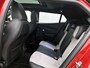 Peugeot e-2008 EV 136pk GT Pack 50 kWh Automaat | Schuif-/kanteldak | Trekhaak | Navigatie | Adaptieve Cruise Control | Camera | Stoelverwarming | Dodehoekdetectie | LED | 18"LMV |