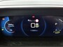 Peugeot e-2008 EV 136pk GT Pack 50 kWh Automaat | Schuif-/kanteldak | Trekhaak | Navigatie | Adaptieve Cruise Control | Camera | Stoelverwarming | Dodehoekdetectie | LED | 18"LMV |
