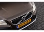 Volvo XC70 2.4 D5 Summum AWD, NL Auto, Apple Carplay, Facelift, Keurig!