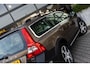 Volvo XC70 2.4 D5 Summum AWD, NL Auto, Apple Carplay, Facelift, Keurig!