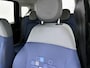 Fiat Panda 1.2 69pk Lounge | LAGE KM | Climate Control | Parkeersensoren | Getint Glas | IsoFix |