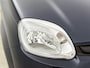 Fiat Panda 1.2 69pk Lounge | LAGE KM | Climate Control | Parkeersensoren | Getint Glas | IsoFix |